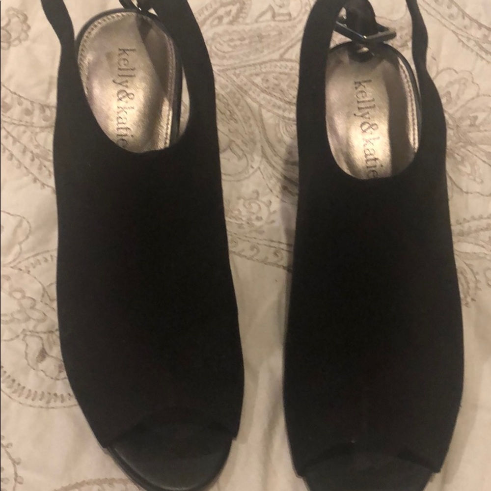 Like new! Black suede open toe booties